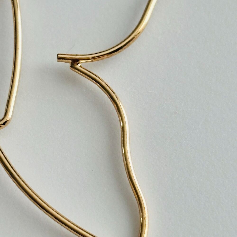 Gold Tone Butterfly Wire Hoop Earrings Lightweight Alloy French Hook - Picture 5 of 9